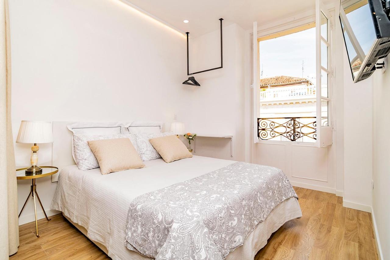 Ferienwohnung Unbeatable Views Of Puerta Del Sol By Batuecas Madrid Exterior foto