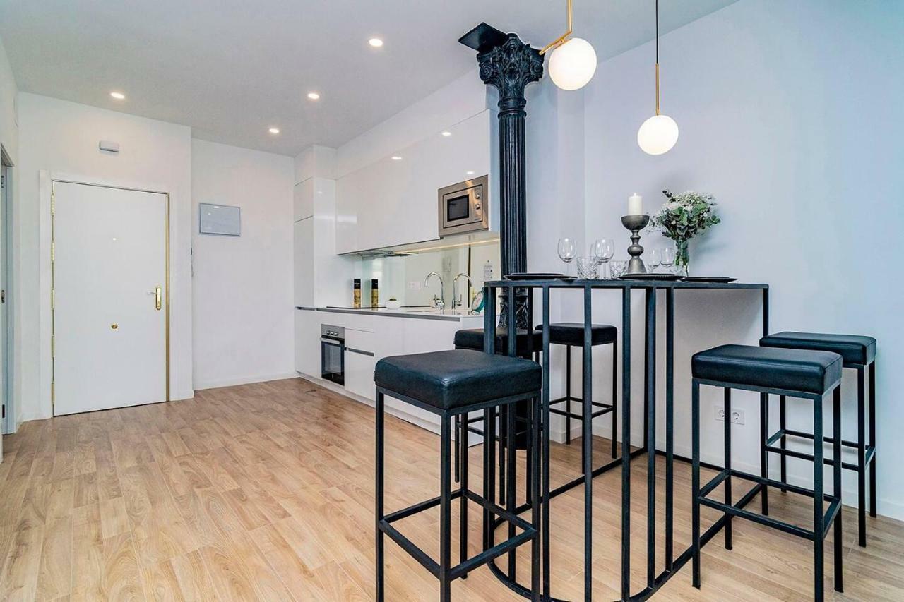 Ferienwohnung Unbeatable Views Of Puerta Del Sol By Batuecas Madrid Exterior foto